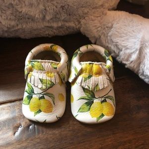 NWOT Freshly Picked lemon moccasins size 1
